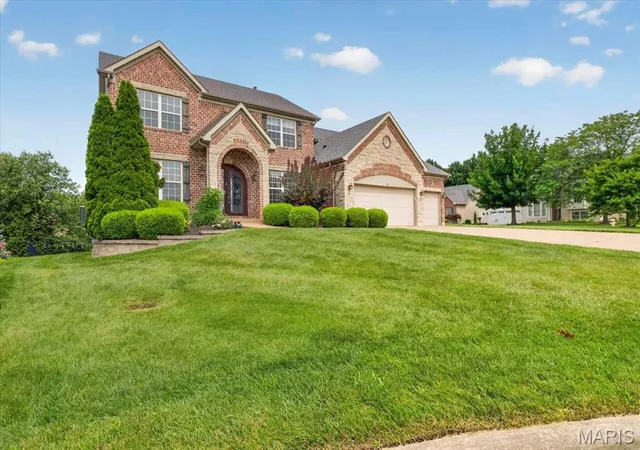 Photo 3 of Single family home for sale at 31 Pinewood Ct, O Fallon, MO 63368 | MLS# MIS26043324 | Listing updated on 2026-09-14