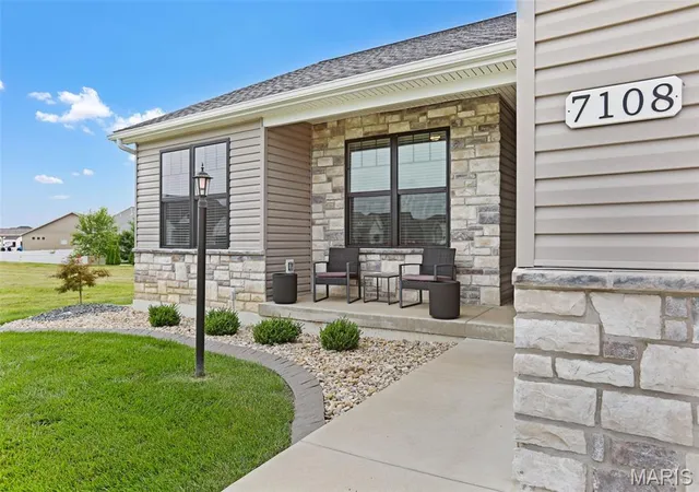 Homes for sale in Glen Carbon, IL | 7108 Savannah Dr, Glen Carbon, IL 62034 | MLS# MIS26043330