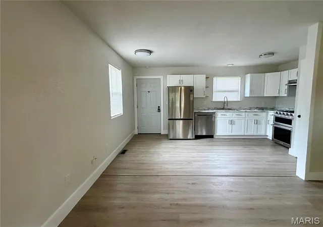 4th image of 433 W Eldon St, Saint James, MO 65559 | MLS# MIS26043345