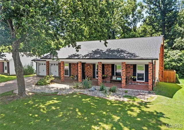 Homes for sale in Unincorporated, MO | 2546 Baltusrol Dr, Unincorporated, MO 63129 | MLS# MIS26043346