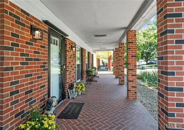 Homes for sale in Unincorporated, MO | 2546 Baltusrol Dr, Unincorporated, MO 63129 | MLS# MIS26043346