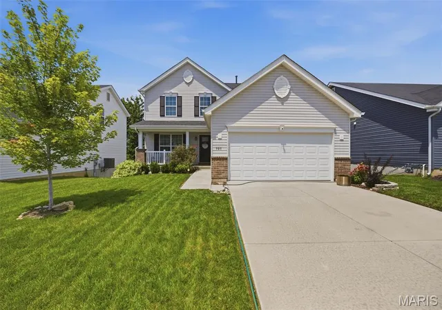 Homes for sale in Wentzville, MO | 707 Switchgrass Dr, Wentzville, MO 63385 | MLS# MIS26043348