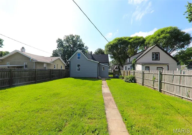 17th image of 1649 N Church St, Belleville, IL 62221 | MLS# MIS26043349
