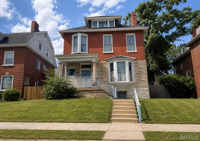Photo 1 of Single family home for sale at 5025 Raymond Ave, St Louis, MO 63113 | MLS# MIS26043370 | Listing updated on 2026-08-13