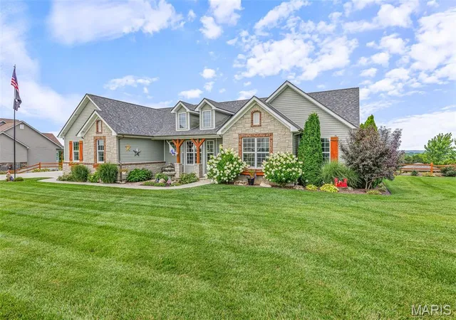 Homes for sale in Festus, MO | 3112 Stonebridge Pl, Festus, MO 63028 | MLS# MIS26043380