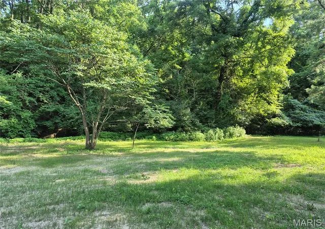 Homes for sale in Godfrey, IL | 125 Anna Ave, Godfrey, IL 62035 | MLS# MIS26043381