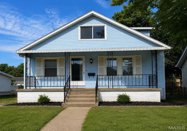 Photo 1 of Single family home for sale at 3043 Myrtle Ave, Granite City, IL 62040 | MLS# MIS26043382 | Listing updated on 2026-09-14