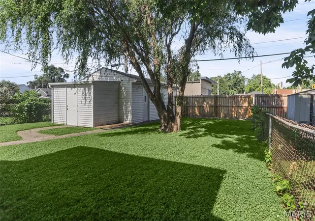 Photo 3 of Single family home for sale at 3043 Myrtle Ave, Granite City, IL 62040 | MLS# MIS26043382 | Listing updated on 2026-09-14