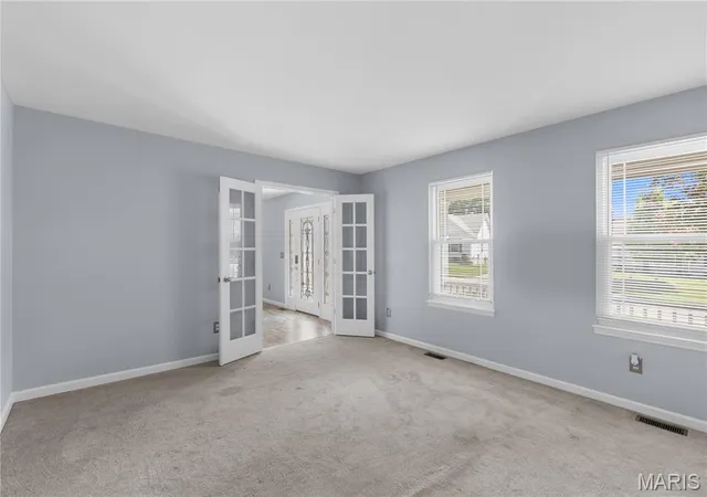 4th image of 37 Meadow Spring Dr, Saint Charles, MO 63303 | MLS# MIS26043390