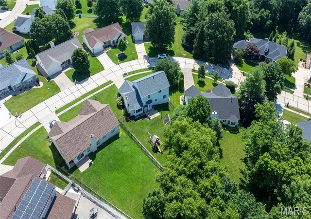 43rd image of 37 Meadow Spring Dr, Saint Charles, MO 63303 | MLS# MIS26043390