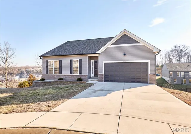 Homes for sale in Festus, MO | 1824 Oak Dr, Festus, MO 63028 | MLS# MIS26043392