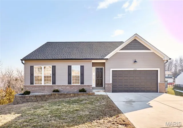 Homes for sale in Festus, MO | 1824 Oak Dr, Festus, MO 63028 | MLS# MIS26043392