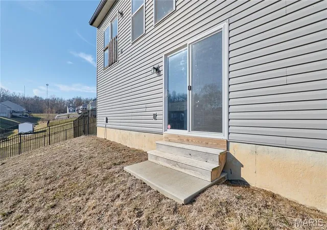 Homes for sale in Festus, MO | 1824 Oak Dr, Festus, MO 63028 | MLS# MIS26043392