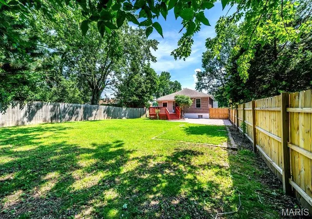 42nd image of 9051 Burton Ave, Overland, MO 63114 | MLS# MIS26043397