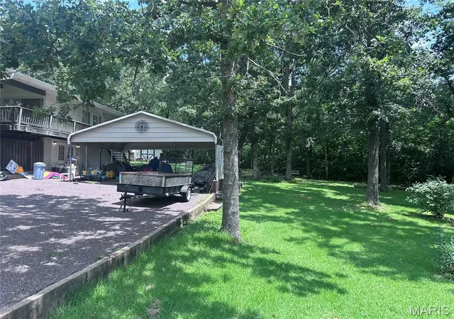 Photo 3 of Single family home for sale at 700 Lakeshore Dr, Cuba, MO 65453 | MLS# MIS26043440 | Listing updated on 2026-08-28