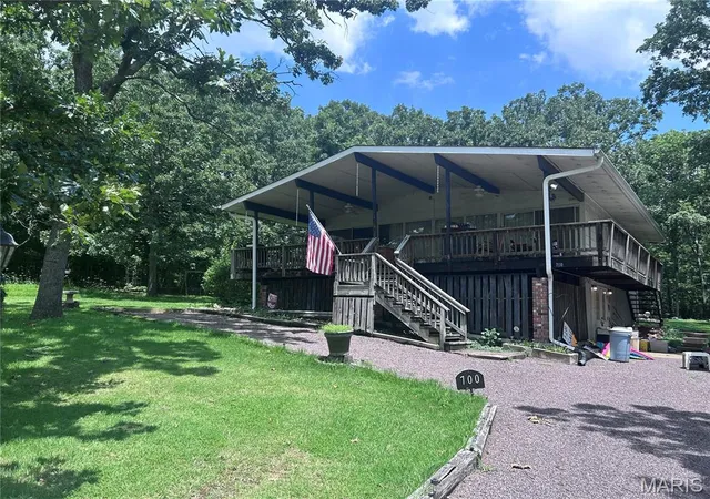 Photo 3 of Single family home for sale at 700 Lakeshore Dr, Cuba, MO 65453 | MLS# MIS26043440 | Listing updated on 2026-08-28