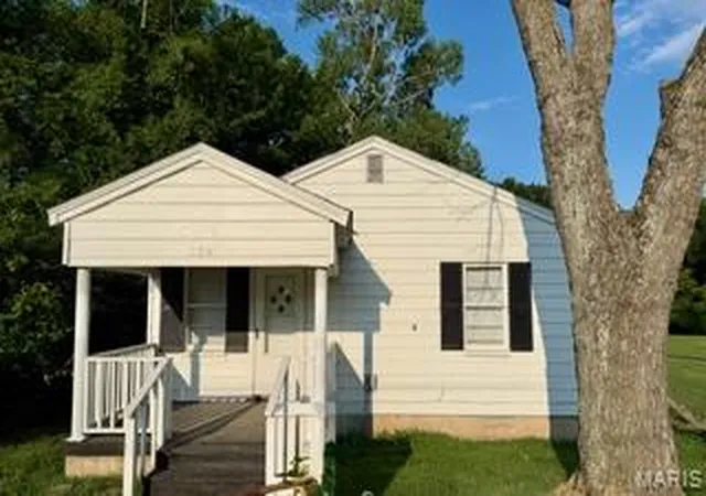 Homes for sale in Sikeston, MO | 114 Reuben St, Sikeston, MO 63801 | MLS# MIS26043463