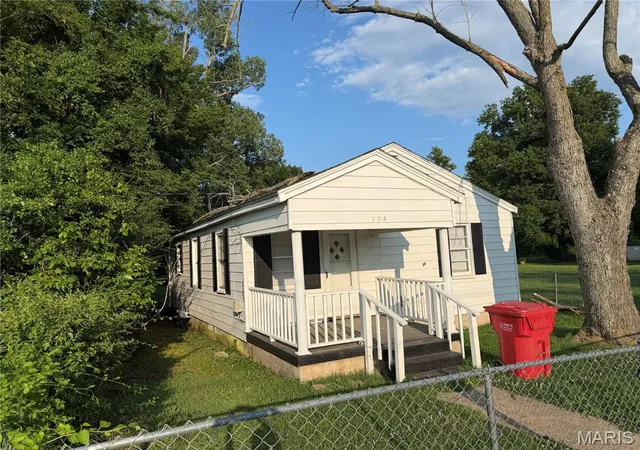 2nd image of 114 Reuben St, Sikeston, MO 63801 | MLS# MIS26043463