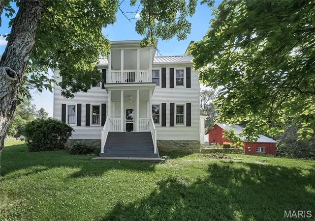 Photo 2 of Single family home for sale at 1415 Hwy F, Defiance, MO 63341 | MLS# MIS26043468 | Listing updated on 2026-10-07