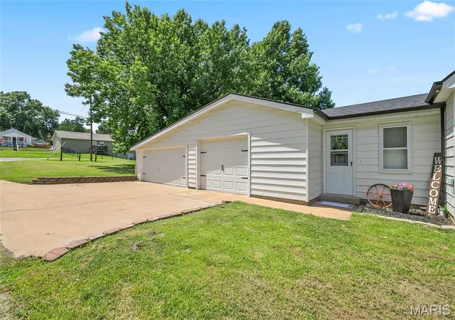 5th image of 701 Vine St, Festus, MO 63028 | MLS# MIS26043485