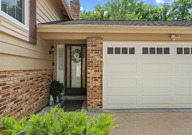 4th image of 61 Crescent Hills Dr, Saint Peters, MO 63376 | MLS# MIS26043504