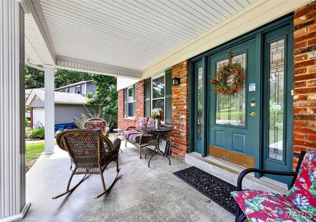 Photo 2 of Single family home for sale at 1522 Pheasant Ridge Dr, Twin Oaks, MO 63011 | MLS# MIS26043506 | Listing updated on 2026-08-27