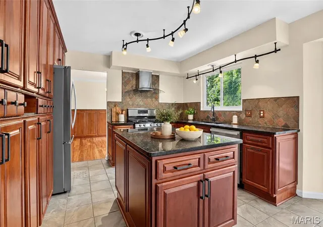 Photo 4 of Single family home for sale at 1522 Pheasant Ridge Dr, Twin Oaks, MO 63011 | MLS# MIS26043506 | Listing updated on 2026-10-02