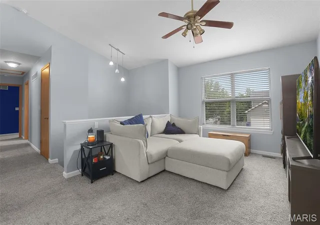 Photo 3 of Sale Pending at 119 Country Club Parc Ct, Imperial, MO 63052 | MLS# MIS26043514 | Listing updated on 2026-08-20