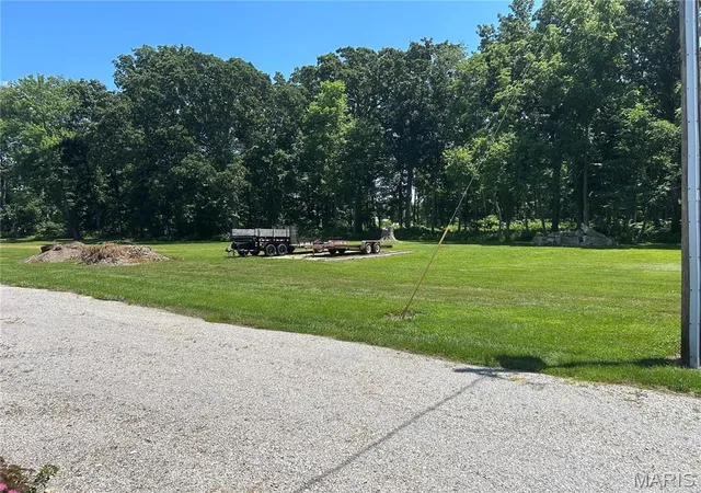 Photo 3 of Land for sale at 2106 N 2150 St, Saint Elmo, IL 62458 | MLS# MIS26043523 | Listing updated on 2026-07-09
