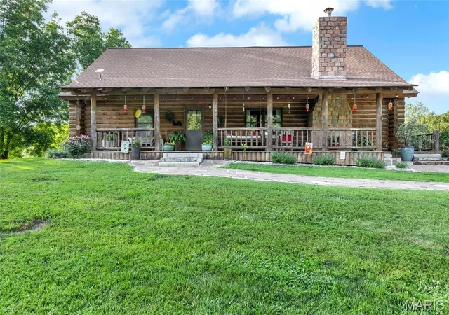 Homes for sale in Waterloo, IL | 1981 Kk Rd, Waterloo, IL 62298 | MLS# MIS26043545