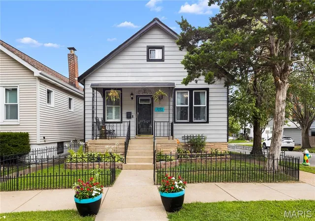 Photo 1 of Single family home for sale at 5722 Morganford Rd, Saint Louis, MO 63116 | MLS# MIS26043567 | Listing updated on 2026-09-06