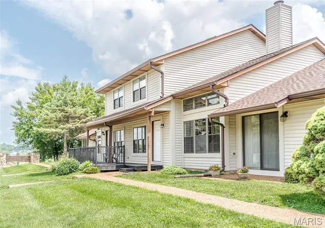 3rd image of 6 Rabbit Trail Dr, Washington, MO 63090 | MLS# MIS26043574