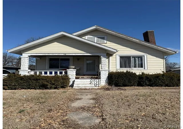 Homes for sale in Belleville, IL | 38 N Michigan Ave, Belleville, IL 62221 | MLS# MIS26043575