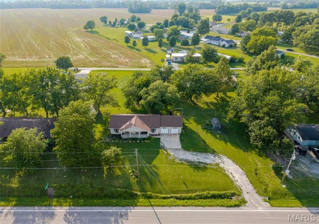 Homes for sale in Coulterville, IL | 1023 S Main St, Coulterville, IL 62237 | MLS# MIS26043579