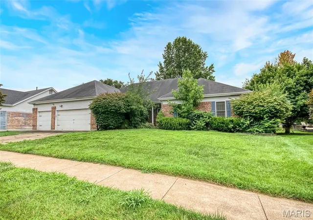 Photo 1 of Sale Pending at 3930 Affirmed Dr, Florissant, MO 63034 | MLS# MIS26043581 | Listing updated on 2026-08-24