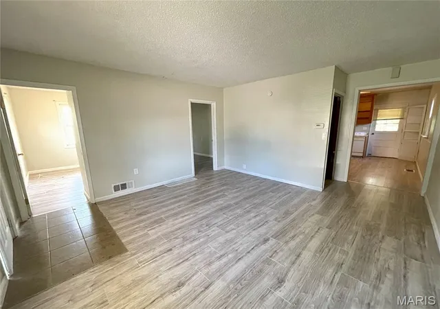 3rd image of 466 Bluff Dr, St Louis, MO 63137 | MLS# MIS26043601