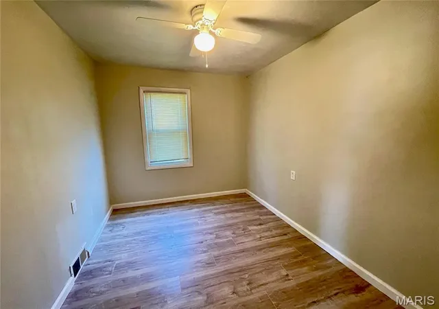 5th image of 466 Bluff Dr, St Louis, MO 63137 | MLS# MIS26043601