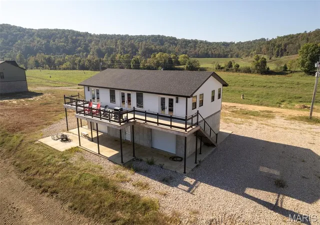 Photo 3 of Single family home for sale at 235 Riverside Dr, Van Buren, MO 63965 | MLS# MIS26043605 | Listing updated on 2026-08-25