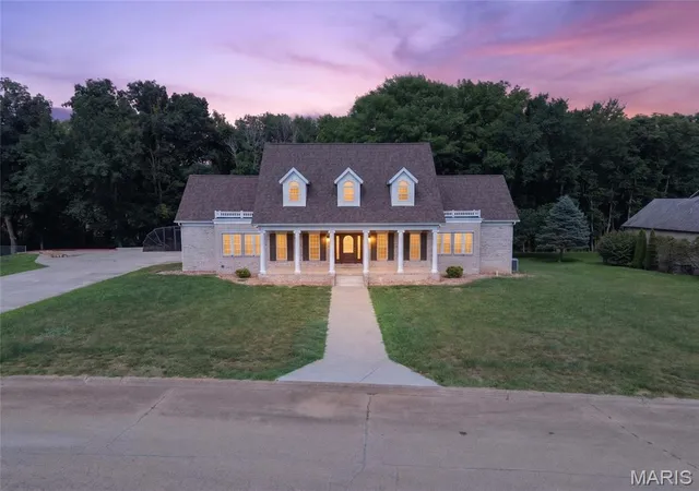 2nd image of 412 Willow Creek Dr, Farmington, MO 63640 | MLS# MIS26043649