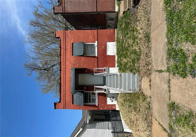 Photo 1 of Sale Pending at 4021 Green Lea Pl, St Louis, MO 63107 | MLS# MIS26043650 | Listing updated on 2026-08-21