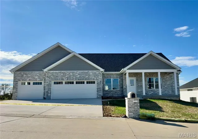 Single family home for sale at 2795 N Crest Dr, Washington, MO 63090 | MLS# MIS26043654