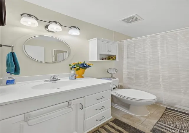 Homes for sale in Hazelwood, MO | 336 Chapel Ridge Dr, Hazelwood, MO 63042 | MLS# MIS26043658