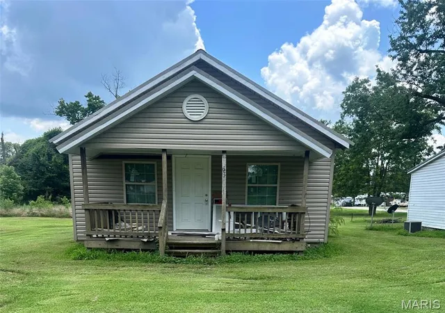 Homes for sale in Neelyville, MO | 68 & 78 Shakleford, Neelyville, MO 63954 | MLS# MIS26043660