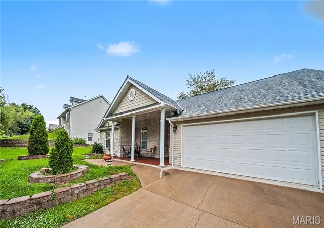 Photo 2 of Single family home for sale at 10180 Summerfield Dr, Rolla, MO 65401 | MLS# MIS26043683 | Listing updated on 2026-09-17