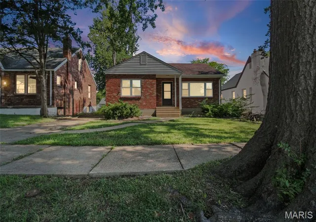 Homes for sale in University City, MO | 6949 Melrose Ave Ave, University City, MO 63130 | MLS# MIS26043684