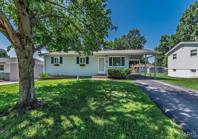 1st image of 1217 Clearview Dr, Saint Charles, MO 63303 | MLS# MIS26043690