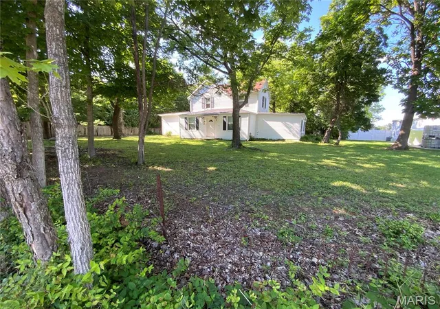 Homes for sale in Wildwood, MO | 17303 Manchester Rd, Wildwood, MO 63038 | MLS# MIS26043696