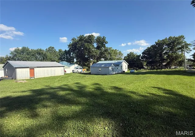 Homes for sale in Brashear, MO | 504 E Park St, Brashear, MO 63533 | MLS# MIS26043698