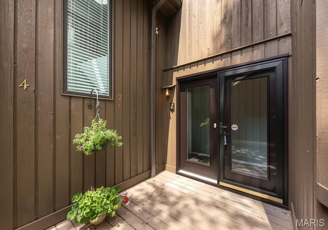 Photo 2 of Condo for sale at 2 Tanewood Ct, Belleville, IL 62223 | MLS# MIS26043704 | Listing updated on 2026-08-09