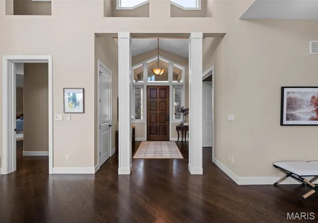 Photo 4 of Single family home for sale at 12864 Willow Pond Ct, Saint Louis, MO 63131 | MLS# MIS26043721 | Listing updated on 2026-09-21